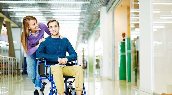 Na jaką pomoc mogą liczyć osoby niepełnosprawne w czasie zakupów?