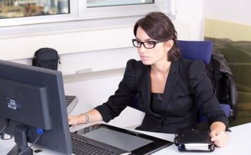 Do biura należy ubrać się z klasą