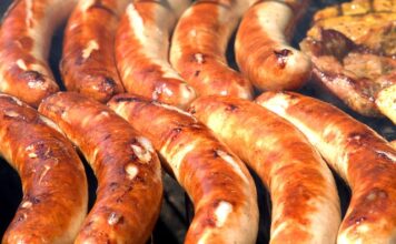 Jak piec na grillu z pokrywą?