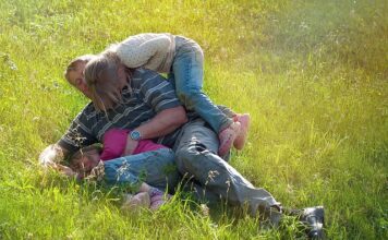 Jak kłaść papę wzdłuż czy w poprzek? Jak kłaść papę wzdłuż czy w poprzek?