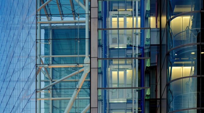 Nie tylko montaż, ale również konserwacja – dlaczego warto wybrać producenta wind z Polski? Nie tylko montaż, ale również konserwacja - dlaczego warto wybrać producenta wind z Polski