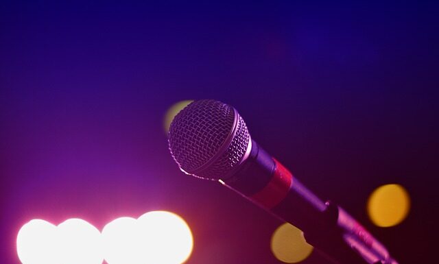 Jak działa zestaw do karaoke?