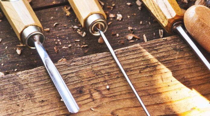 Efektywne techniki klejenia dzięki odpowiednim ściskom stolarskim Efektywne techniki klejenia dzięki odpowiednim ściskom stolarskim